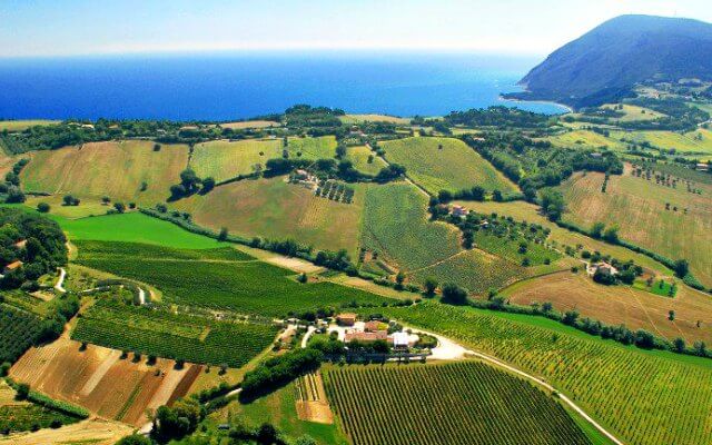 Browse villas and holiday homes in Abruzzo and Marche